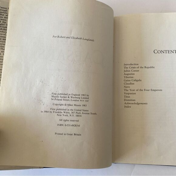 Book The Caesars by Allan Massie - Picture 3 of 4